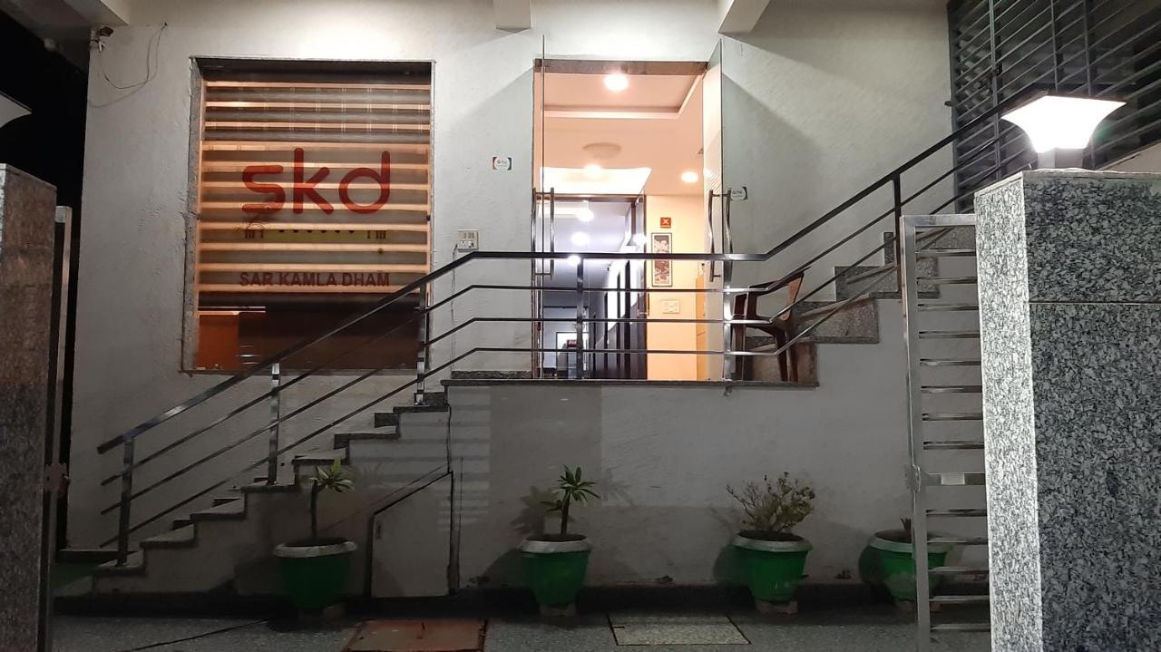 Hotel Sar Kamla Dham Skd Vrindavan Fully Vaccinated Staff Exterior foto